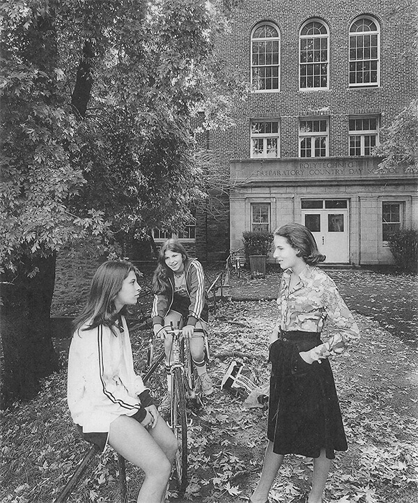 Female Poly Students on Malkin Terrace