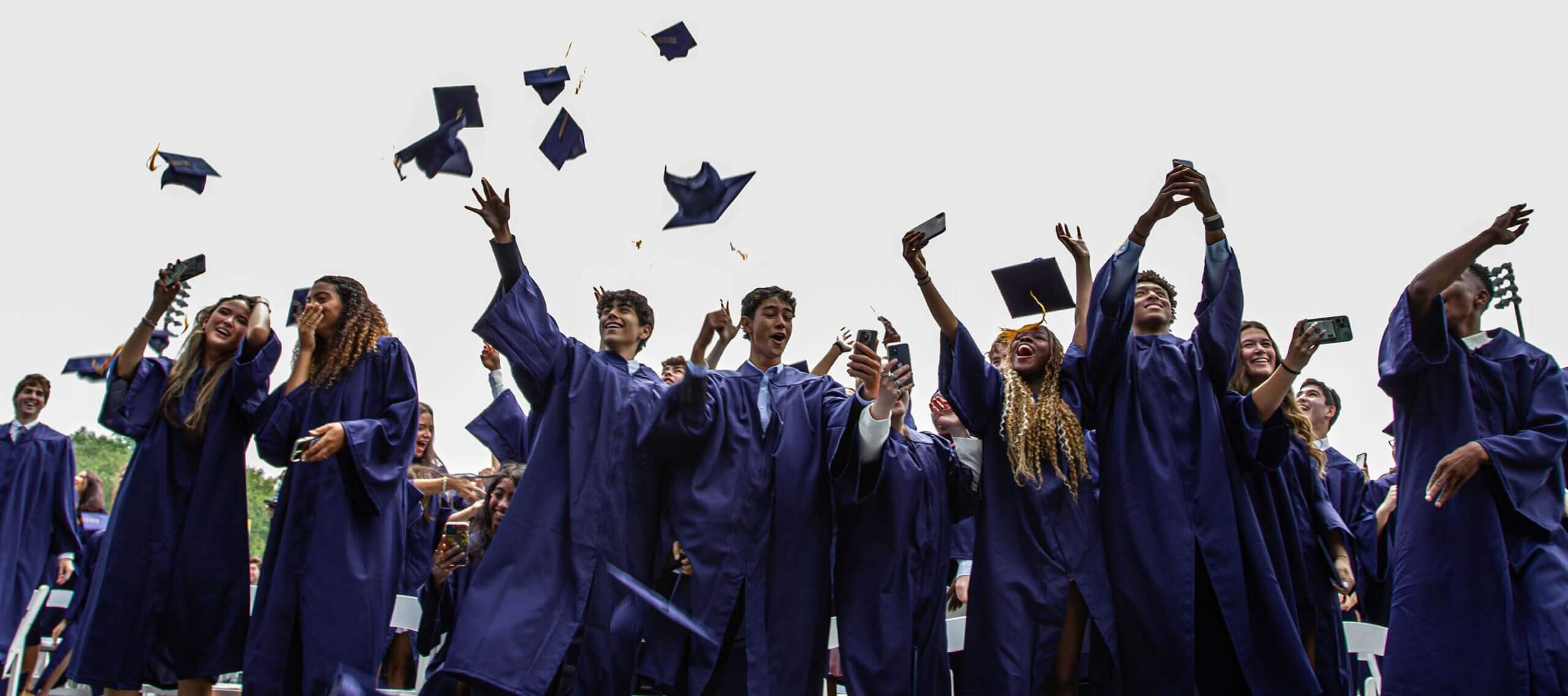 Commencement caps in air wide